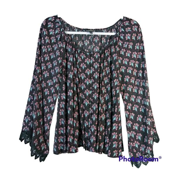 Express Black Floral Blouse Button Front Size Small - Picture 1 of 8